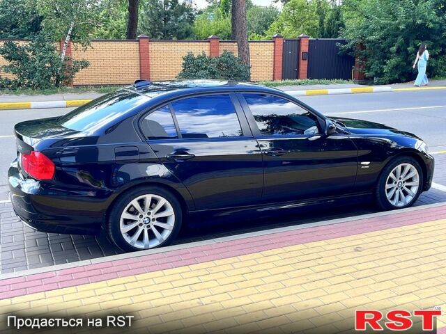 Черный БМВ 3 Серия, объемом двигателя 3 л и пробегом 175 тыс. км за 10500 $, фото 2 на Automoto.ua