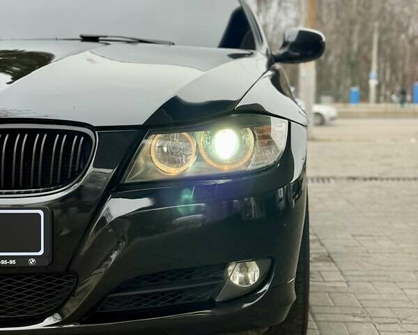 Чорний БМВ 3 Серія, об'ємом двигуна 3 л та пробігом 200 тис. км за 9500 $, фото 5 на Automoto.ua