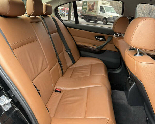 Черный БМВ 3 Серия, объемом двигателя 3 л и пробегом 200 тыс. км за 7899 $, фото 9 на Automoto.ua