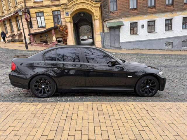 Чорний БМВ 3 Серія, об'ємом двигуна 3 л та пробігом 210 тис. км за 11500 $, фото 6 на Automoto.ua