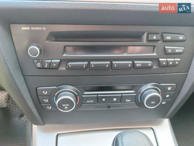 Черный БМВ 3 Серия, объемом двигателя 2 л и пробегом 279 тыс. км за 9800 $, фото 13 на Automoto.ua