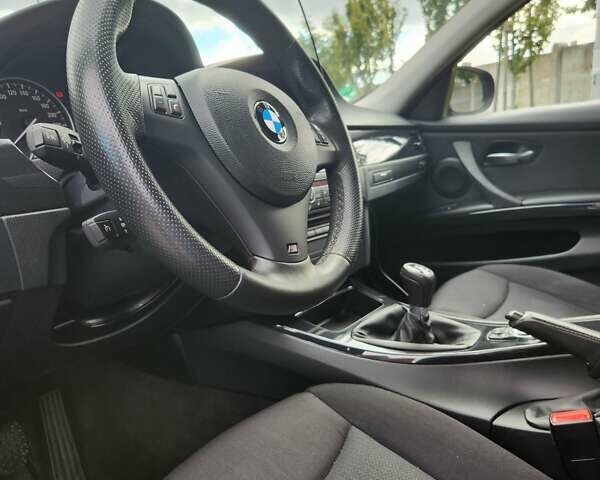 Черный БМВ 3 Серия, объемом двигателя 2 л и пробегом 339 тыс. км за 9200 $, фото 17 на Automoto.ua