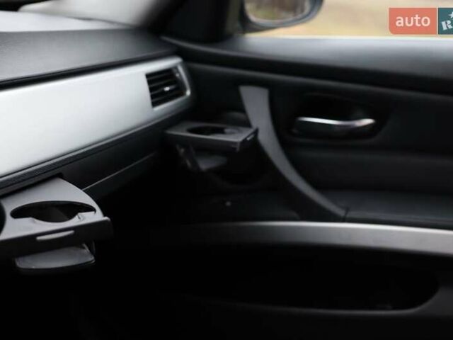 Черный БМВ 3 Серия, объемом двигателя 2 л и пробегом 329 тыс. км за 10400 $, фото 15 на Automoto.ua