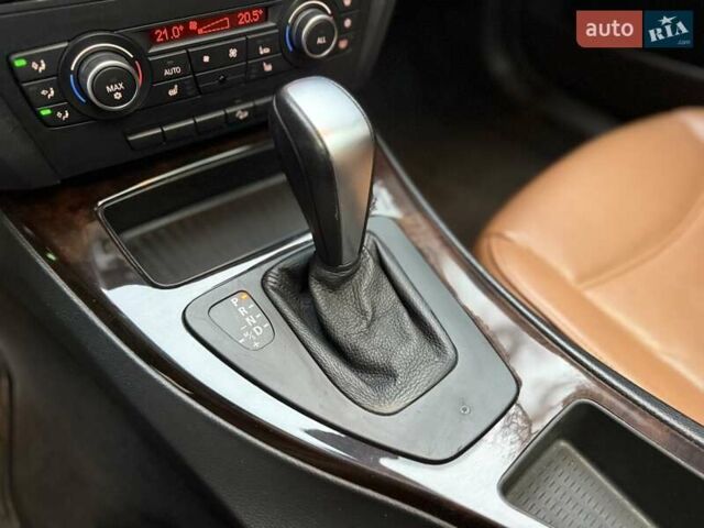 Чорний БМВ 3 Серія, об'ємом двигуна 3 л та пробігом 200 тис. км за 9500 $, фото 31 на Automoto.ua