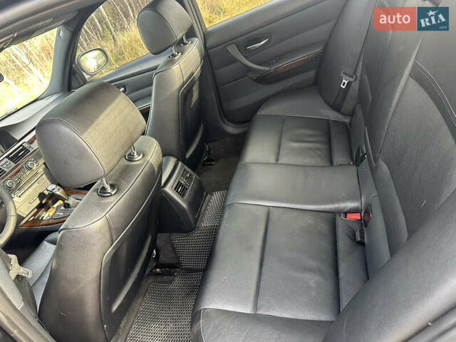 Черный БМВ 3 Серия, объемом двигателя 3 л и пробегом 290 тыс. км за 14000 $, фото 23 на Automoto.ua