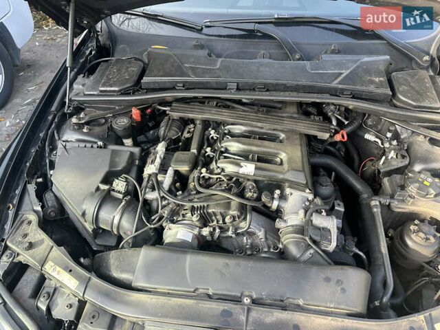 Черный БМВ 3 Серия, объемом двигателя 3 л и пробегом 290 тыс. км за 14000 $, фото 27 на Automoto.ua