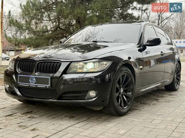 Чорний БМВ 3 Серія, об'ємом двигуна 3 л та пробігом 200 тис. км за 9500 $, фото 3 на Automoto.ua