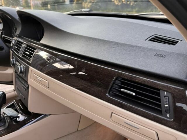 Чорний БМВ 3 Серія, об'ємом двигуна 3 л та пробігом 225 тис. км за 13600 $, фото 16 на Automoto.ua