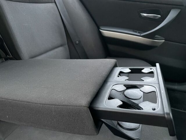 Черный БМВ 3 Серия, объемом двигателя 2 л и пробегом 3 тыс. км за 12100 $, фото 7 на Automoto.ua