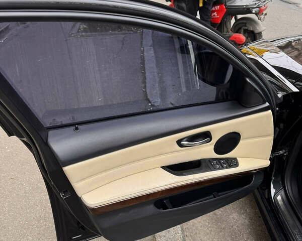 Чорний БМВ 3 Серія, об'ємом двигуна 2.99 л та пробігом 226 тис. км за 9500 $, фото 9 на Automoto.ua