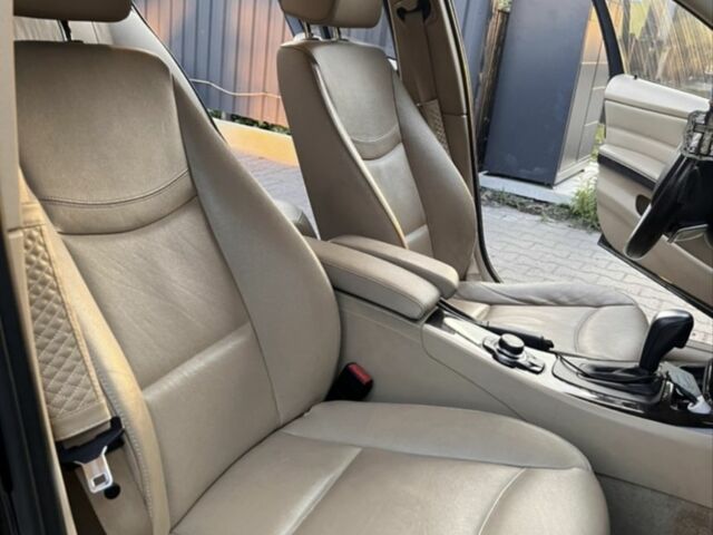 Чорний БМВ 3 Серія, об'ємом двигуна 3 л та пробігом 225 тис. км за 13600 $, фото 17 на Automoto.ua