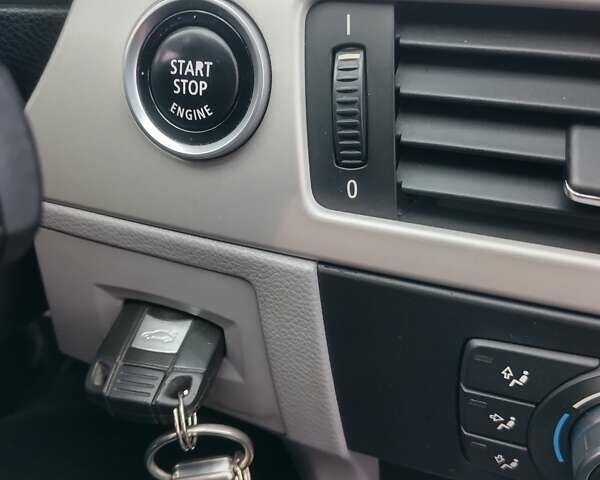 БМВ 3 Серия 2011 в Веселиново на Automoto.ua Черный БМВ 3 Серия, объемом двигателя 2 л и пробегом 303 тыс. км за 11500 $, фото 2 на Automoto.ua