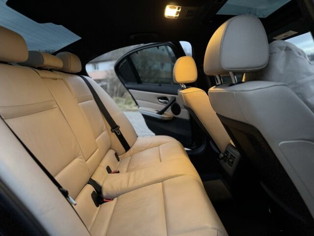 Черный БМВ 3 Серия, объемом двигателя 3 л и пробегом 208 тыс. км за 14000 $, фото 13 на Automoto.ua