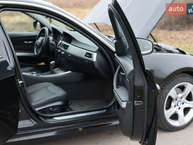 Черный БМВ 3 Серия, объемом двигателя 2 л и пробегом 329 тыс. км за 10400 $, фото 4 на Automoto.ua