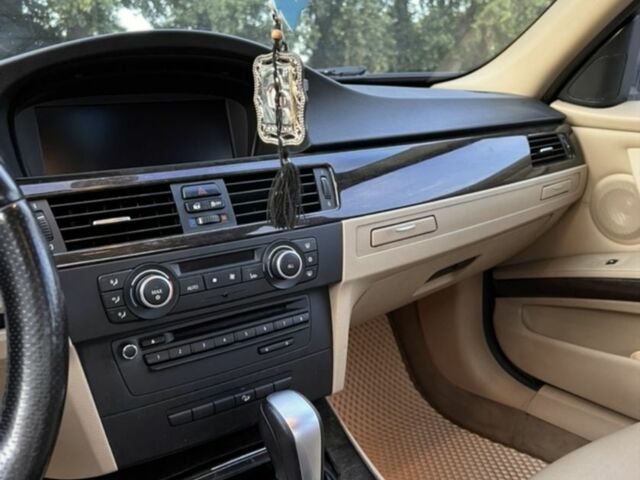 Чорний БМВ 3 Серія, об'ємом двигуна 3 л та пробігом 225 тис. км за 13600 $, фото 20 на Automoto.ua