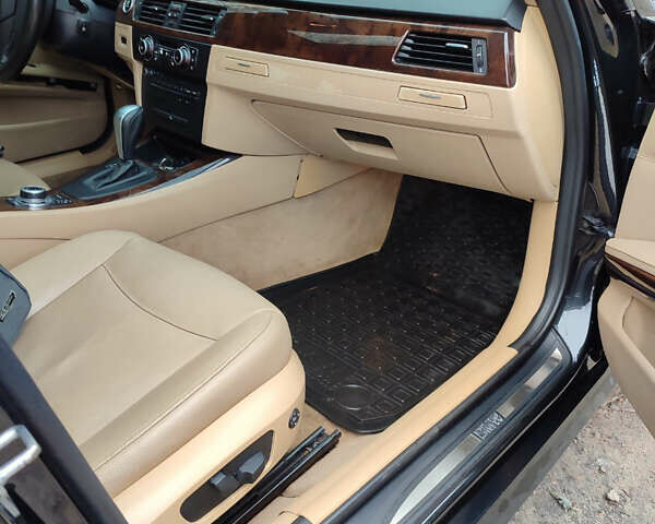 Черный БМВ 3 Серия, объемом двигателя 3 л и пробегом 252 тыс. км за 8000 $, фото 7 на Automoto.ua