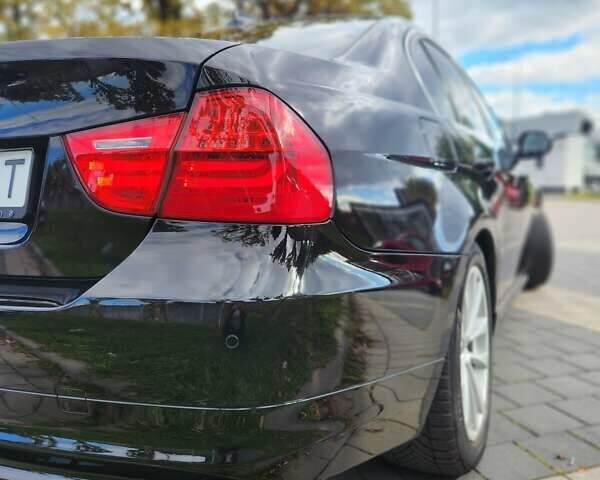 Черный БМВ 3 Серия, объемом двигателя 2 л и пробегом 339 тыс. км за 9200 $, фото 6 на Automoto.ua