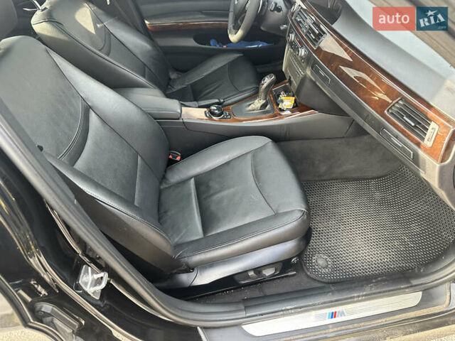 Черный БМВ 3 Серия, объемом двигателя 3 л и пробегом 290 тыс. км за 14000 $, фото 25 на Automoto.ua