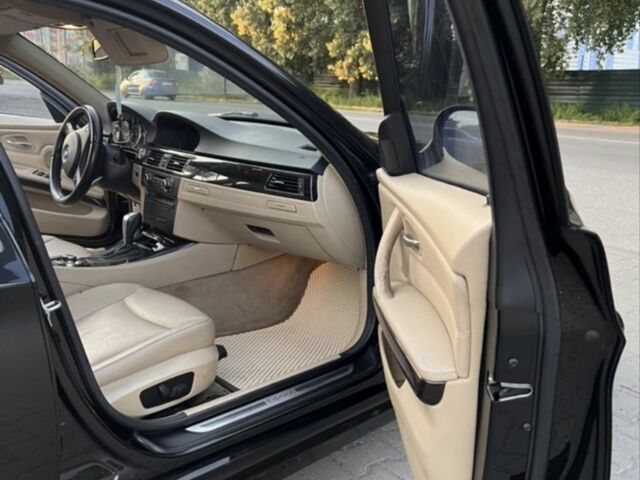 Чорний БМВ 3 Серія, об'ємом двигуна 3 л та пробігом 225 тис. км за 13600 $, фото 14 на Automoto.ua
