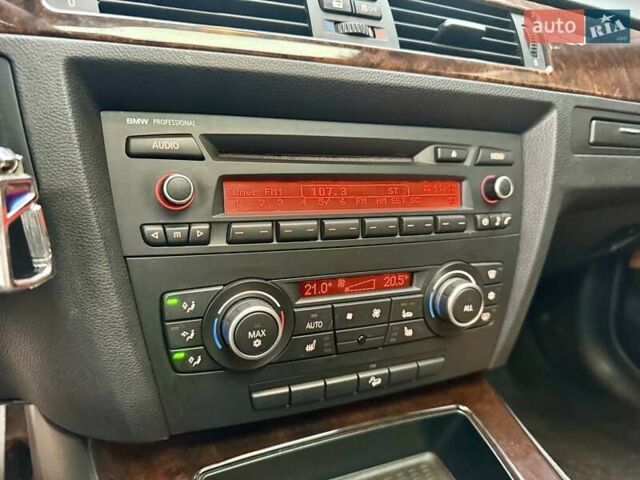 Чорний БМВ 3 Серія, об'ємом двигуна 3 л та пробігом 200 тис. км за 9500 $, фото 32 на Automoto.ua