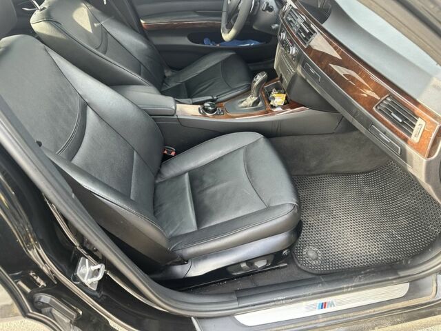 Черный БМВ 3 Серия, объемом двигателя 3 л и пробегом 290 тыс. км за 14000 $, фото 22 на Automoto.ua