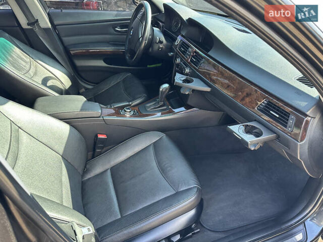 Черный БМВ 3 Серия, объемом двигателя 3 л и пробегом 294 тыс. км за 13900 $, фото 2 на Automoto.ua