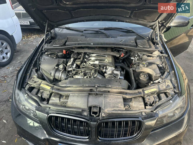 Черный БМВ 3 Серия, объемом двигателя 3 л и пробегом 290 тыс. км за 14000 $, фото 28 на Automoto.ua