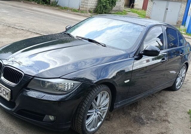 БМВ 3 Серия 2011 в Харькове на Automoto.ua Черный БМВ 3 Серия, объемом двигателя 2 л и пробегом 178 тыс. км за 8000 $, фото 2 на Automoto.ua