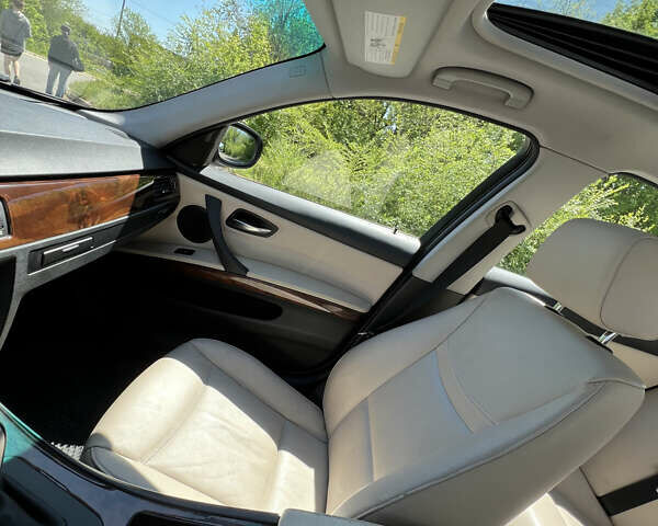 Чорний БМВ 3 Серія, об'ємом двигуна 3 л та пробігом 178 тис. км за 10500 $, фото 11 на Automoto.ua