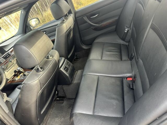 Черный БМВ 3 Серия, объемом двигателя 3 л и пробегом 290 тыс. км за 14000 $, фото 21 на Automoto.ua