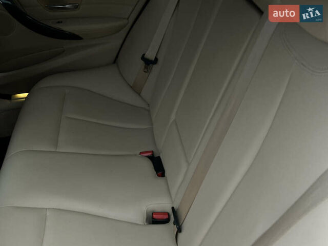 Чорний БМВ 3 Серія, об'ємом двигуна 2 л та пробігом 264 тис. км за 11999 $, фото 16 на Automoto.ua