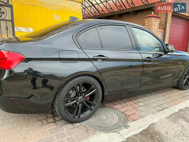 БМВ 3 Серия 2012 в Киеве на Automoto.ua Черный БМВ 3 Серия, объемом двигателя 2 л и пробегом 196 тыс. км за 12500 $, фото 2 на Automoto.ua