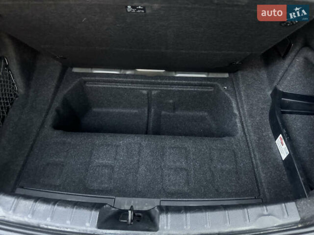 Чорний БМВ 3 Серія, об'ємом двигуна 2 л та пробігом 225 тис. км за 11800 $, фото 69 на Automoto.ua