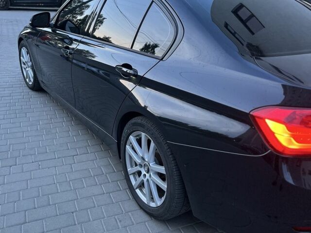 Черный БМВ 3 Серия, объемом двигателя 2 л и пробегом 340 тыс. км за 9700 $, фото 4 на Automoto.ua