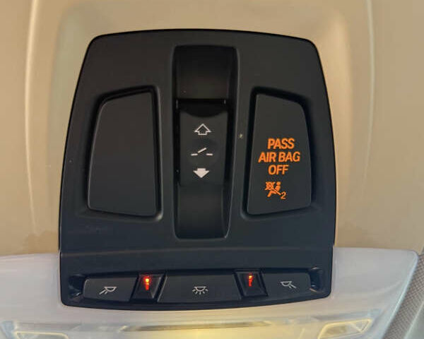 Черный БМВ 3 Серия, объемом двигателя 2 л и пробегом 143 тыс. км за 13855 $, фото 10 на Automoto.ua