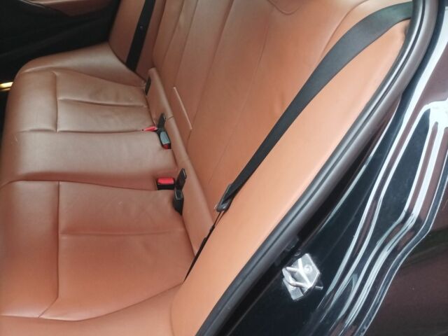 Чорний БМВ 3 Серія, об'ємом двигуна 2 л та пробігом 231 тис. км за 11000 $, фото 7 на Automoto.ua