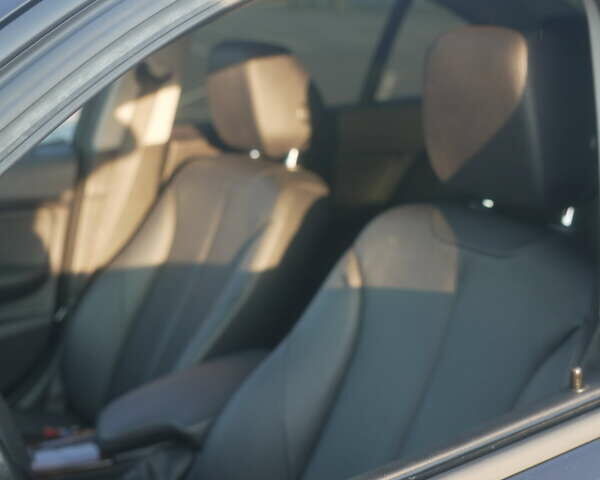 Черный БМВ 3 Серия, объемом двигателя 2 л и пробегом 175 тыс. км за 12500 $, фото 25 на Automoto.ua