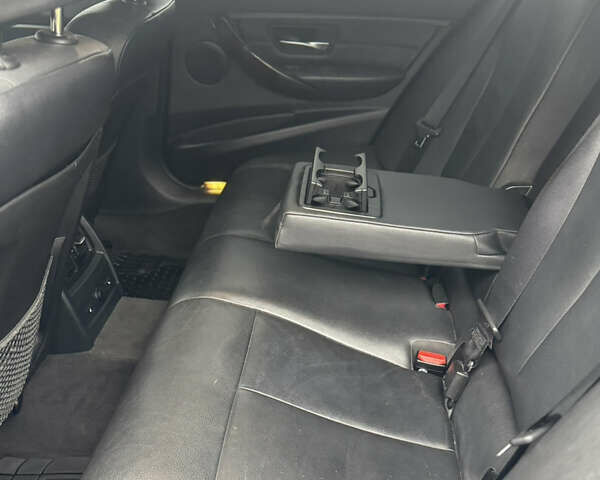 Чорний БМВ 3 Серія, об'ємом двигуна 2 л та пробігом 237 тис. км за 10800 $, фото 8 на Automoto.ua