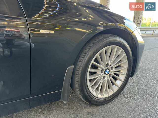 Черный БМВ 3 Серия, объемом двигателя 2 л и пробегом 195 тыс. км за 12000 $, фото 19 на Automoto.ua