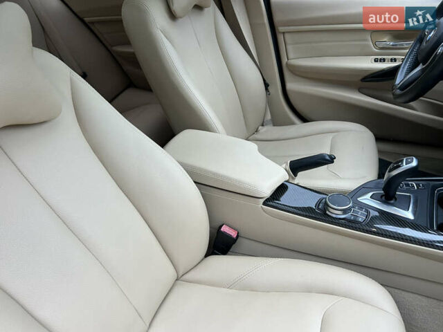 Чорний БМВ 3 Серія, об'ємом двигуна 2 л та пробігом 264 тис. км за 11999 $, фото 19 на Automoto.ua