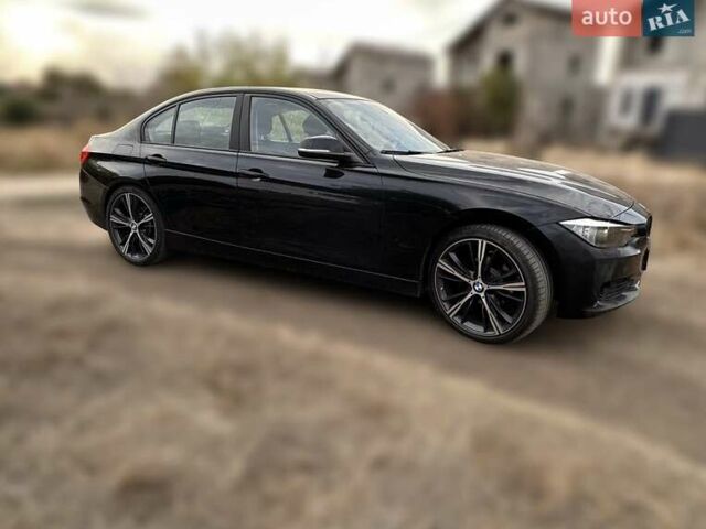 Черный БМВ 3 Серия, объемом двигателя 2 л и пробегом 170 тыс. км за 12500 $, фото 2 на Automoto.ua