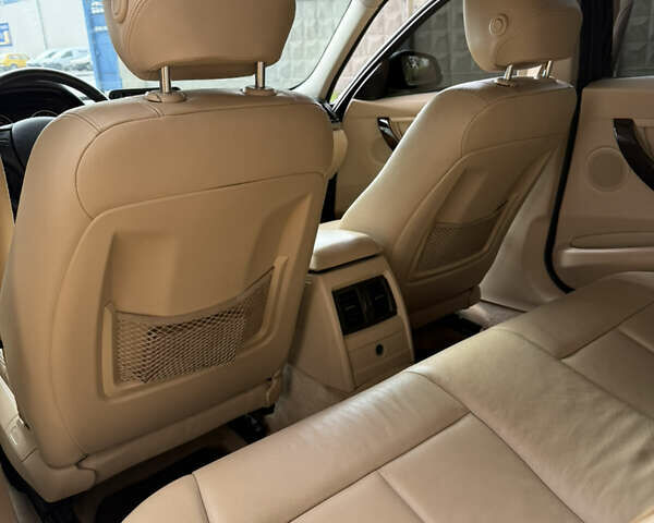 БМВ 3 Серия 2013 в Харькове на Automoto.ua Черный БМВ 3 Серия, объемом двигателя 2 л и пробегом 178 тыс. км за 11900 $, фото 22 на Automoto.ua