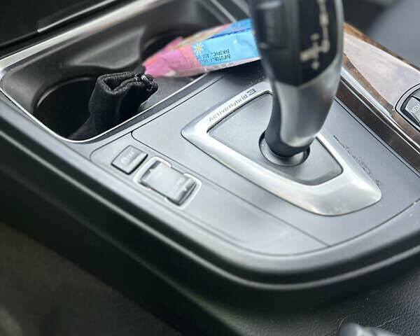 Чорний БМВ 3 Серія, об'ємом двигуна 3 л та пробігом 195 тис. км за 12950 $, фото 11 на Automoto.ua