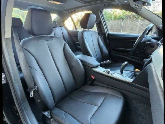 БМВ 3 Серия 2013 в Днепре (Днепропетровске) на Automoto.ua Черный БМВ 3 Серия, объемом двигателя 2 л и пробегом 87 тыс. км за 11600 $, фото 9 на Automoto.ua