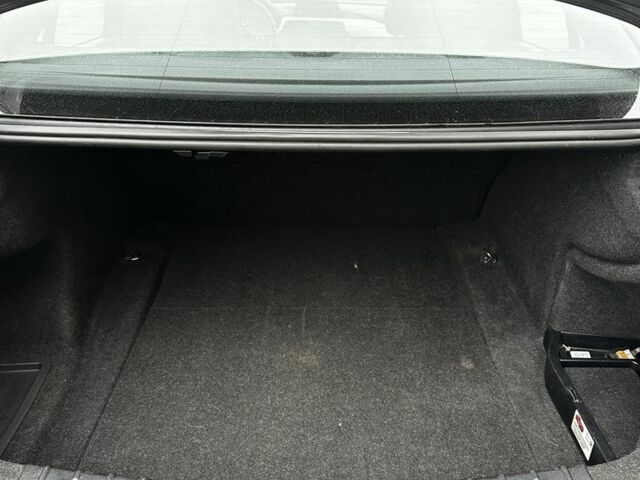 Чорний БМВ 3 Серія, об'ємом двигуна 2 л та пробігом 260 тис. км за 8500 $, фото 11 на Automoto.ua