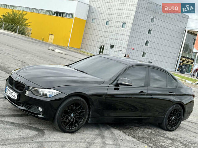 БМВ 3 Серия 2013 в Запорожье на Automoto.ua Черный БМВ 3 Серия, объемом двигателя 2 л и пробегом 164 тыс. км за 13999 $, фото 2 на Automoto.ua