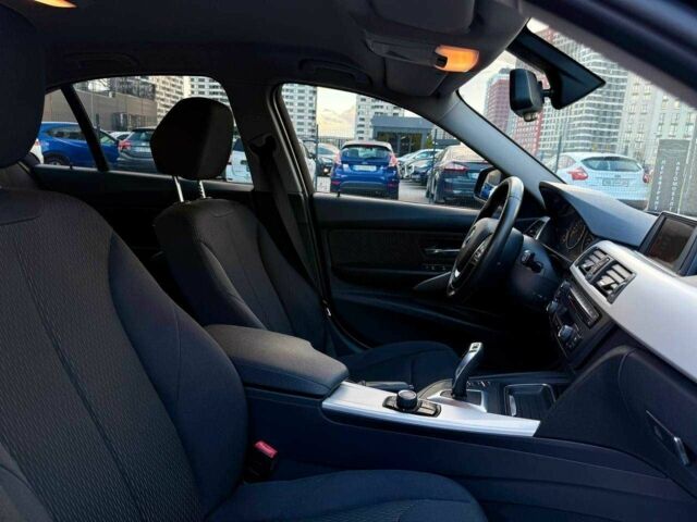 Чорний БМВ 3 Серія, об'ємом двигуна 2 л та пробігом 178 тис. км за 12950 $, фото 12 на Automoto.ua