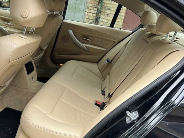 Чорний БМВ 3 Серія, об'ємом двигуна 2 л та пробігом 232 тис. км за 10450 $, фото 9 на Automoto.ua