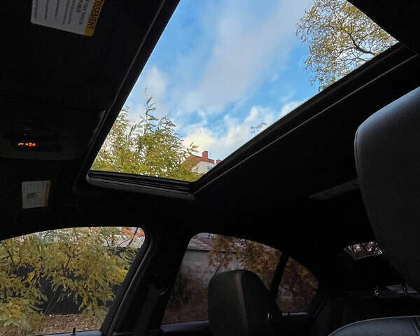 Чорний БМВ 3 Серія, об'ємом двигуна 2 л та пробігом 115 тис. км за 17499 $, фото 7 на Automoto.ua