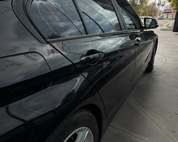 Чорний БМВ 3 Серія, об'ємом двигуна 2 л та пробігом 190 тис. км за 11500 $, фото 10 на Automoto.ua